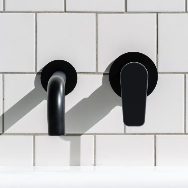 Meir Paddle Round Wall Mixer Matte Black