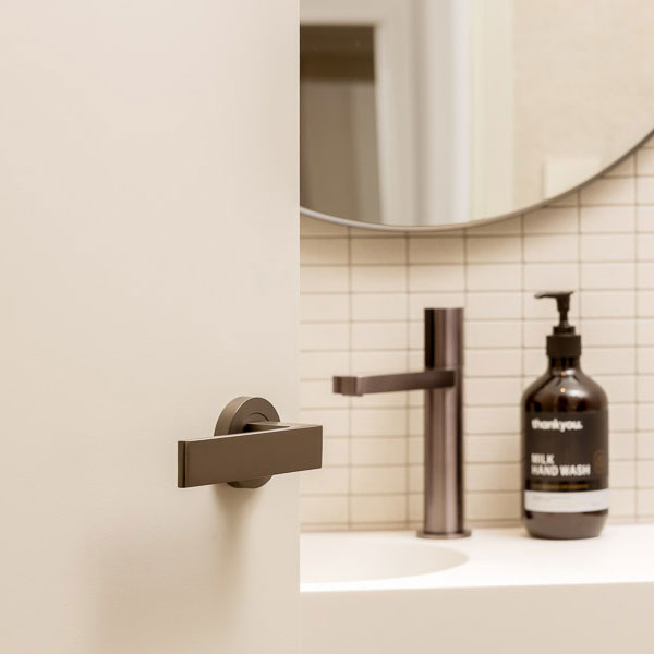 Zanda Boston Privacy Door Handle Set Graphite Nickel
